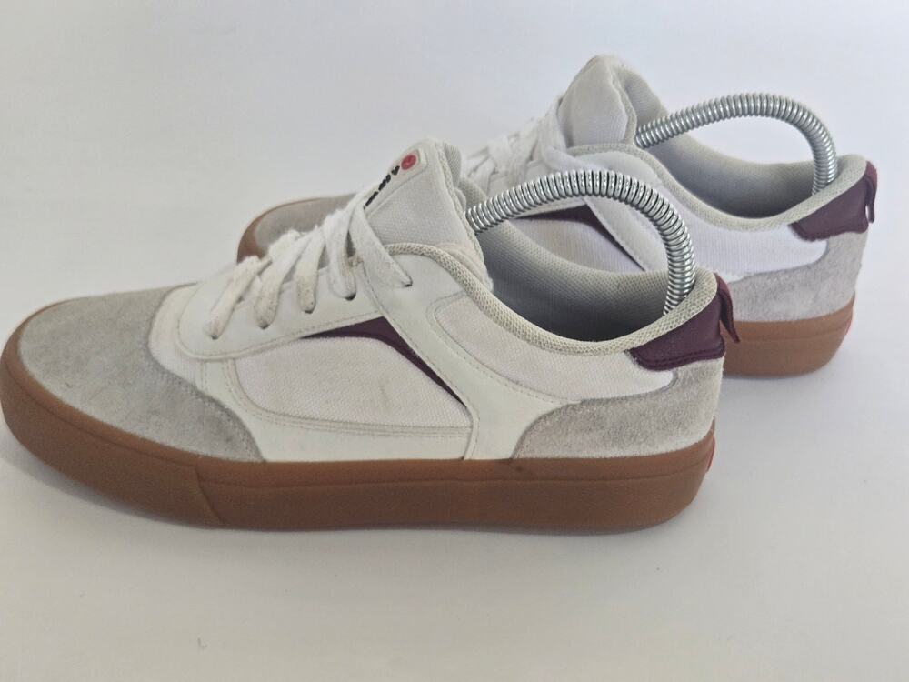 Airwalk Boys Skate Shoes Youth Size 6 White Gum Sole Sneakers BBAK23ES006
